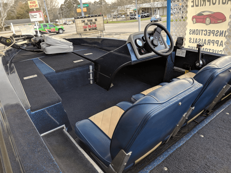 Detailed boat in Dothan, Alabama